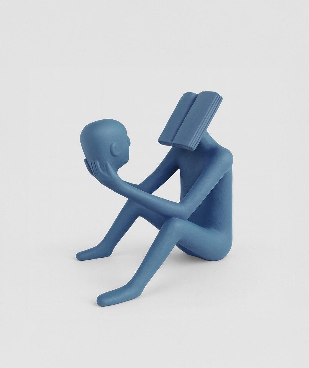 Büyük Soyut Kitap Okuyan Adam Mavi Kitap Kafalı Adam heykeli – el boyaması dekoratif obje, kitap temalı modern sanat tasarımı, soyut iç mekan heykeli